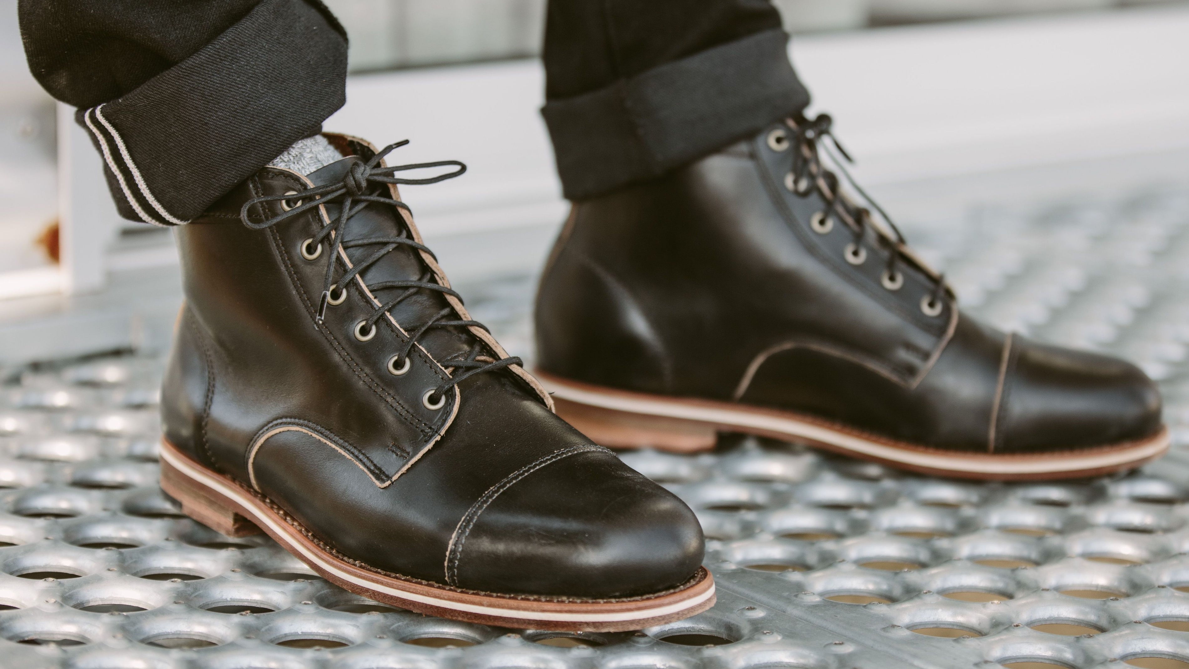 mens black round toe leather boots